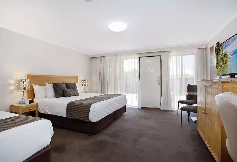 اتاق خانوادگی, Mid City Motel Warrnambool