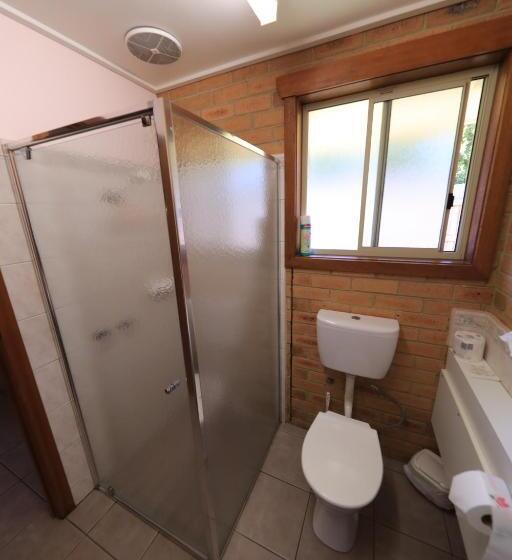 חדר משפחתי, Quays Motel San Remo