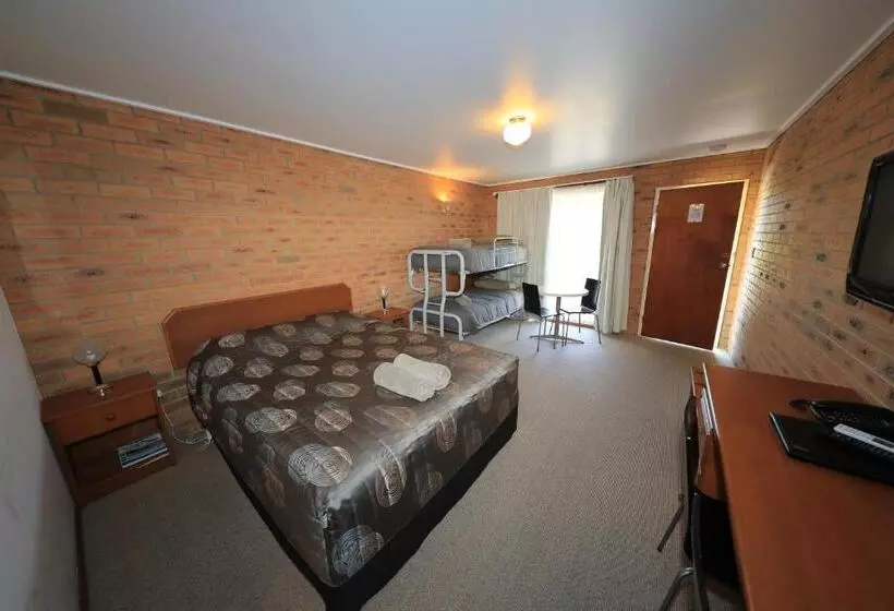 ファミリールーム, Quays Motel San Remo