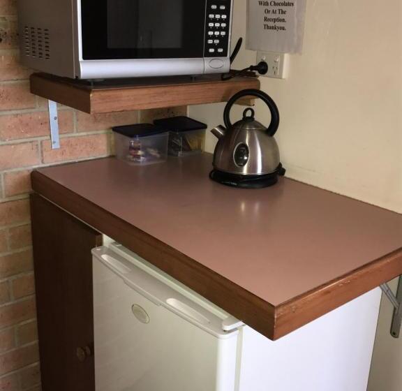 חדר משפחתי, Quays Motel San Remo