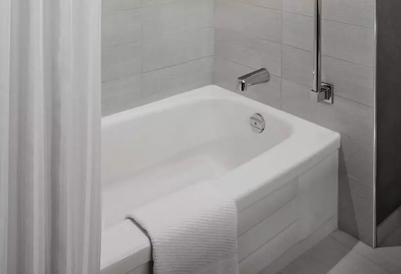 اتاق استاندارد با 2 تخت دوبل, Calgary Marriott Downtown