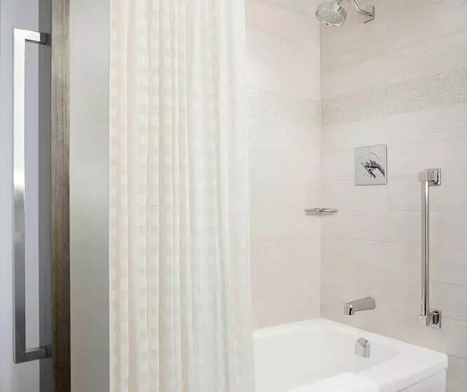 اتاق استاندارد با 2 تخت دوبل, Calgary Marriott Downtown