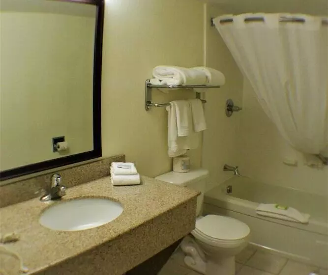 اتاق استاندارد با 2 تخت دوبل, Charlottetown Inn & Conference Centre