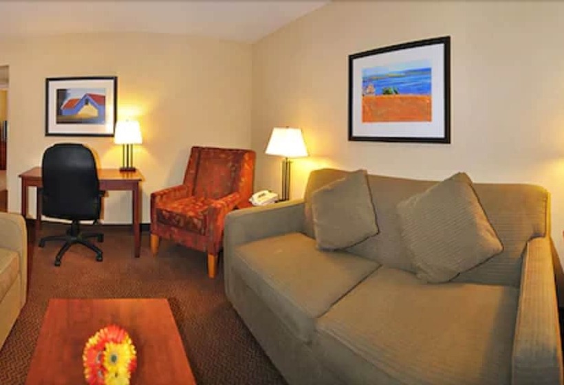 Suite, Charlottetown Inn & Conference Centre