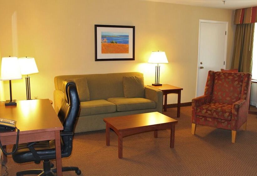 Suite, Charlottetown Inn & Conference Centre