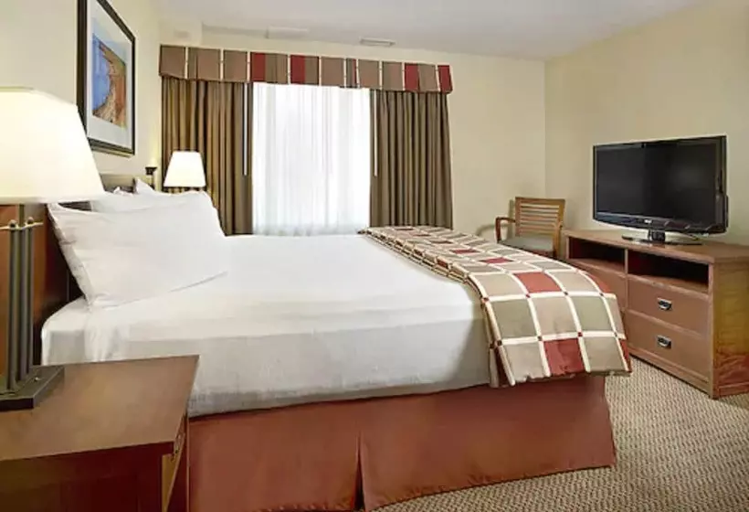 سوییت, Charlottetown Inn & Conference Centre