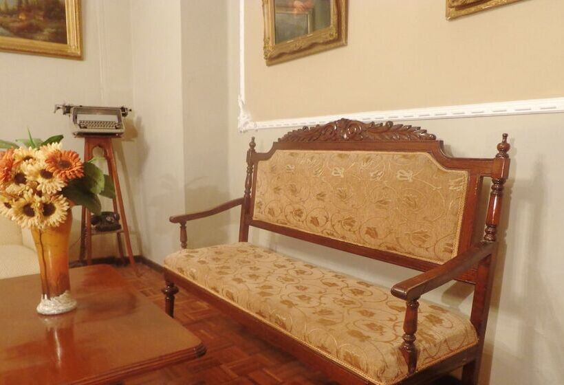 سوییت, Hostal Colonial