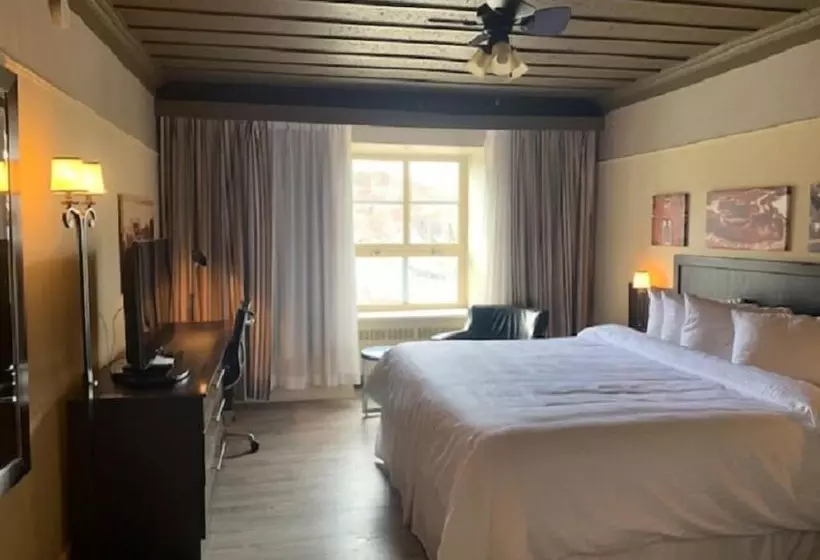 اتاق اجرایی, Hôtel Le Manoir