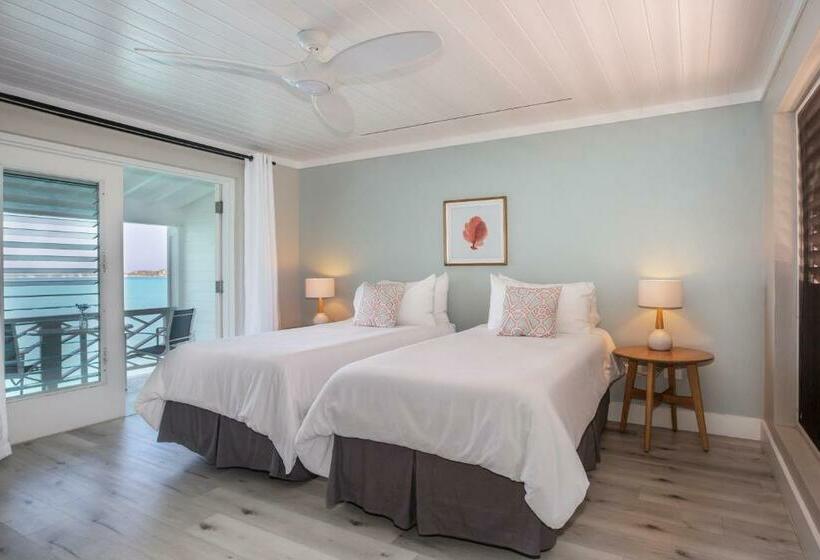 سوییت خانوادگی, Peace And Plenty Resort