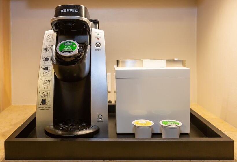 سوئیت خانواده 2 خوابه, Peace And Plenty Resort