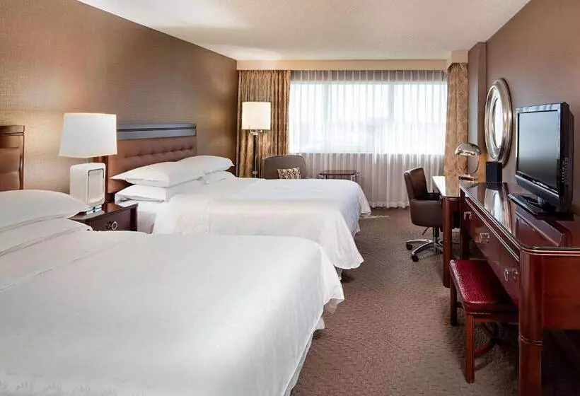 Quarto Clássico Cama Queen, Sheraton Cavalier Calgary