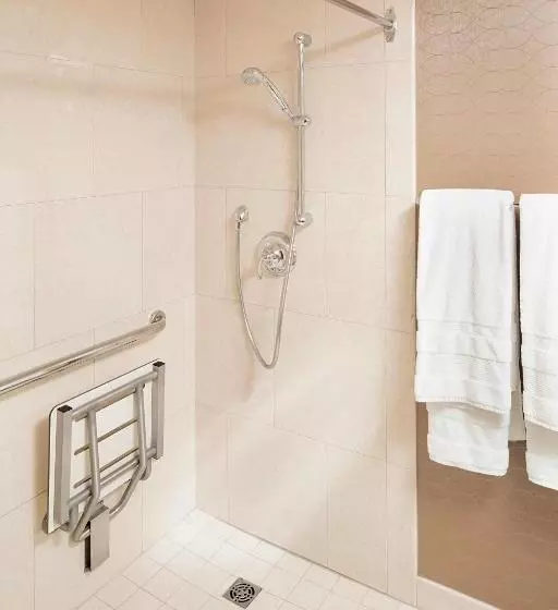 Quarto Clássico Cama Queen, Sheraton Cavalier Calgary