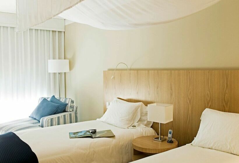 Номер Superior Вид на Бассейн, Jequitimar Guaruja Resort & Spa By Accor   Ex Sofitel