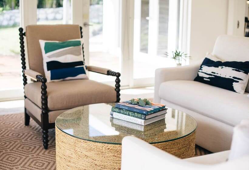 خانه 2 خوابه, Pink Sands Resort