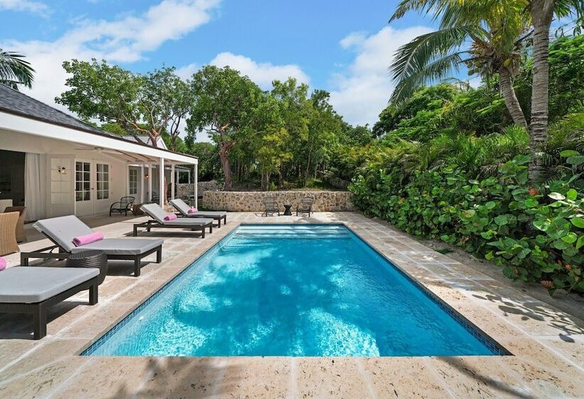 ویلای 2 خوابه, Pink Sands Resort