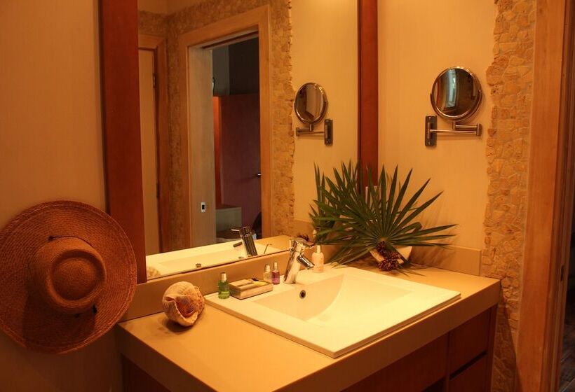 خانه 4 خوابه, Pink Sands Resort