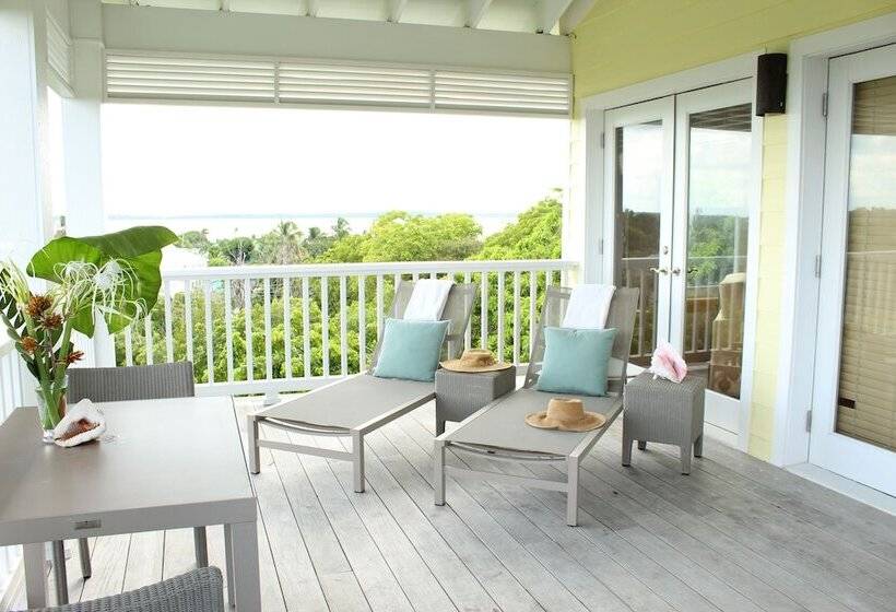 خانه 4 خوابه, Pink Sands Resort