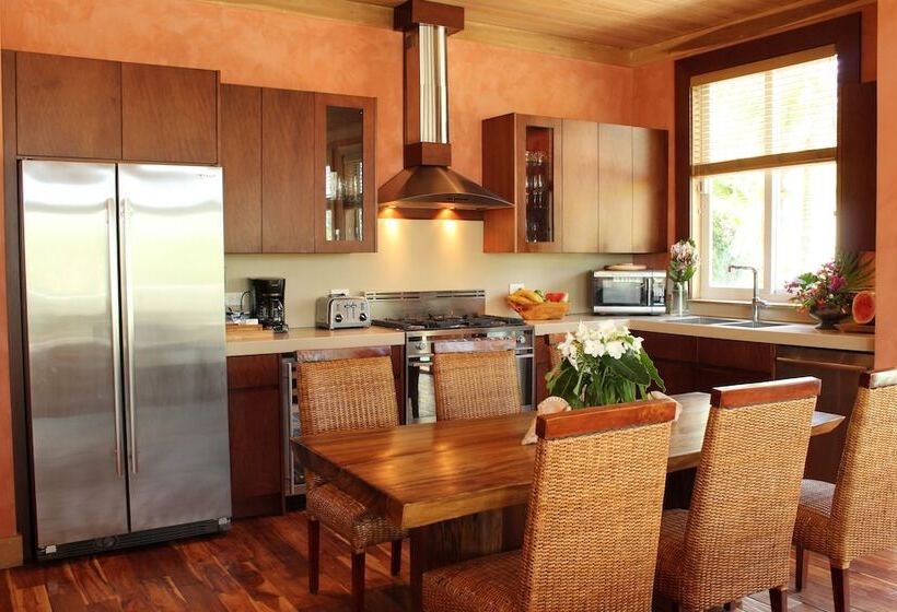 خانه 4 خوابه, Pink Sands Resort