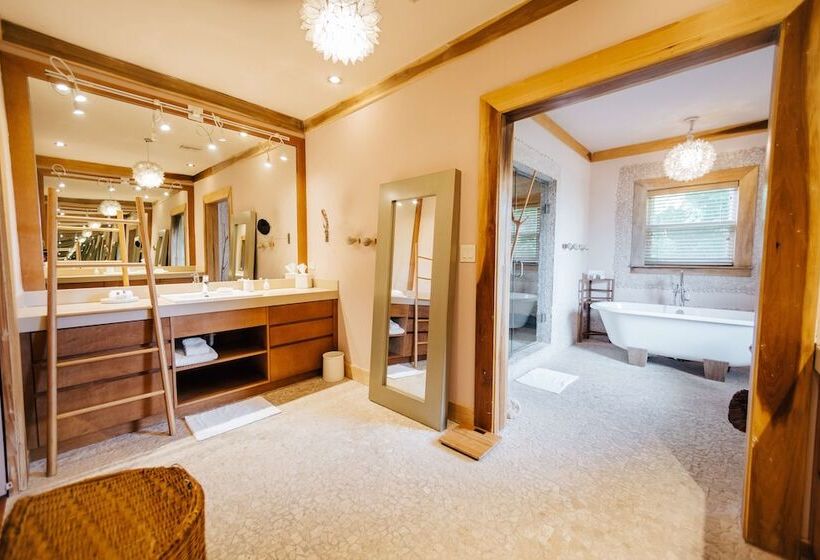 خانه 4 خوابه, Pink Sands Resort