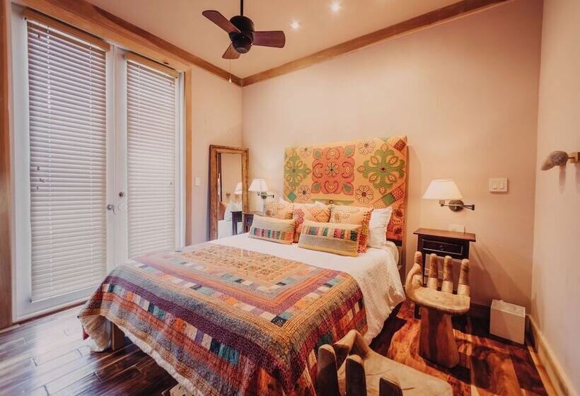 خانه 4 خوابه, Pink Sands Resort