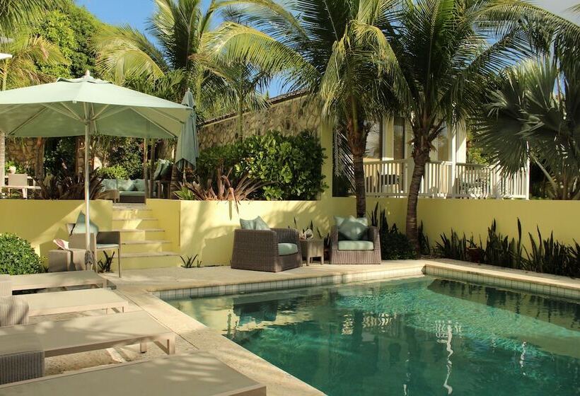 خانه 4 خوابه, Pink Sands Resort