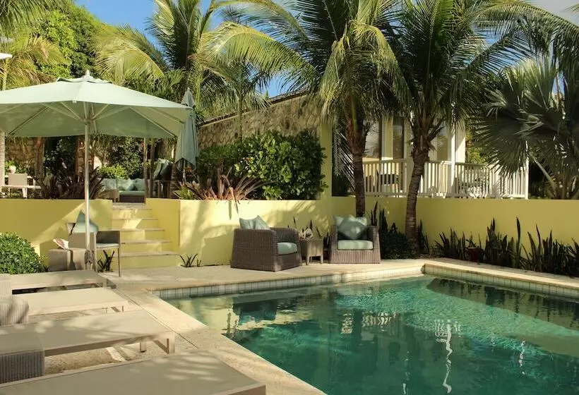 خانه 4 خوابه, Pink Sands Resort