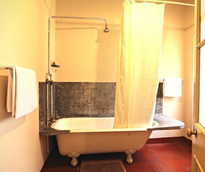 غرفة قياسية, Bandarawela