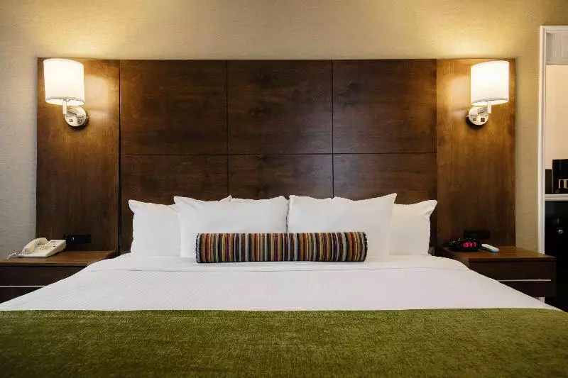 سوییت, Best Western Ville Marie Hotel & Suites