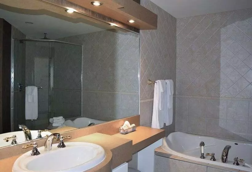Suite, Castel