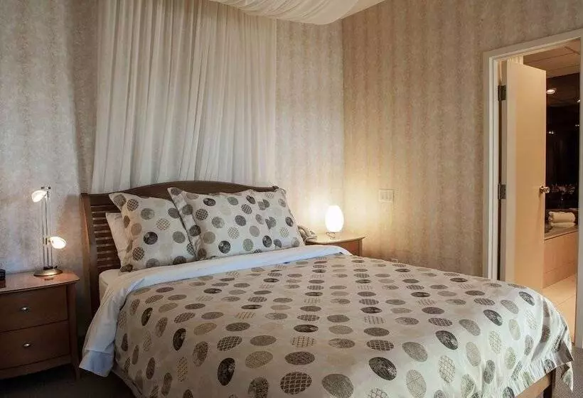 Suite, Castel