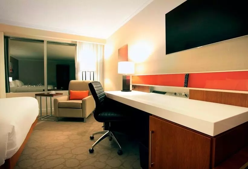 اتاق استاندارد با 2 تخت دوبل, Delta Hotels By Marriott London Armouries