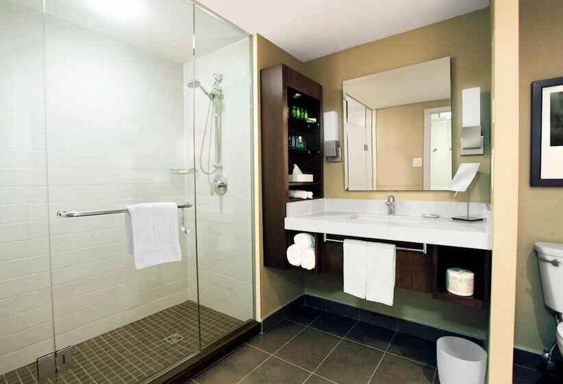 غرفة كلوب, Delta Hotels By Marriott London Armouries