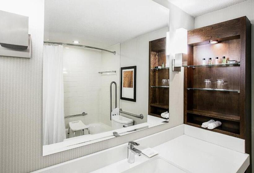 اتاق استاندارد, Delta Hotels By Marriott Quebec