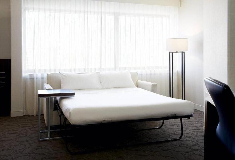 اتاق لوکس با تخت بزرگ, Delta Hotels By Marriott Quebec