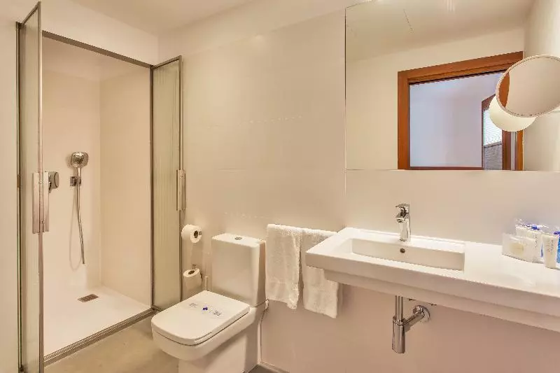 キングサイズベッドのスタンダードルーム, Delta Hotels By Marriott Quebec