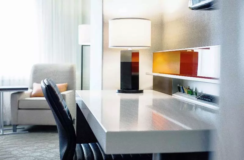キングサイズベッドのデラックスルーム, Delta Hotels By Marriott Quebec