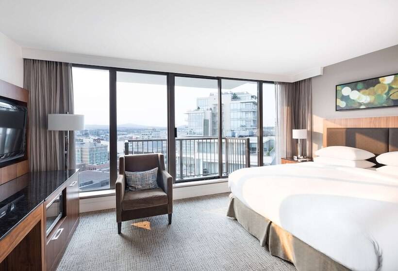 キングサイズベッドのスタンダードルーム, Doubletree By Hilton Hotel & Suites Victoria