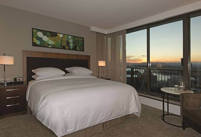 スイート（家族用）, Doubletree By Hilton Hotel & Suites Victoria