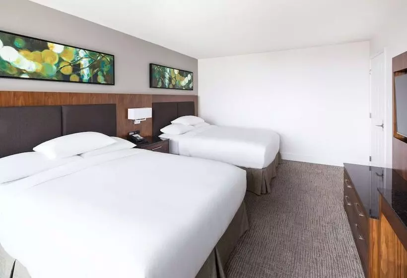 سوییت, Doubletree By Hilton Hotel & Suites Victoria