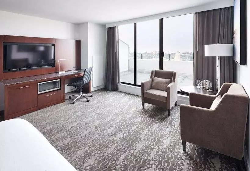 سوییت, Doubletree By Hilton Hotel & Suites Victoria