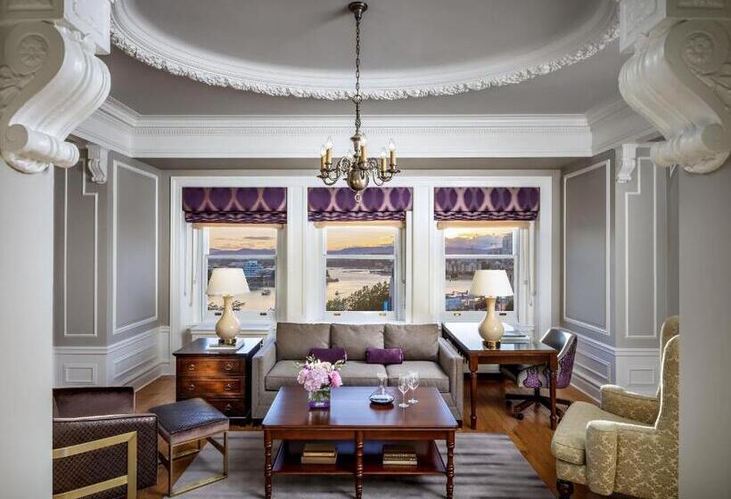 스위트 킹사이즈 침대, Fairmont Empress