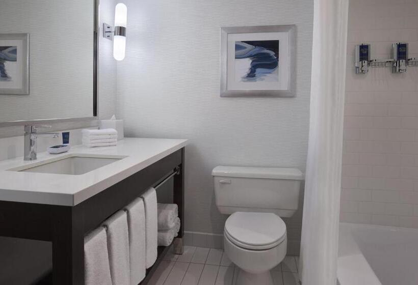 غرفة ديلوكس, Four Points By Sheraton Hotel & Conference Centre Gatineau Ottawa