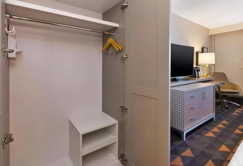 اتاق پرمیوم, Holiday Inn St Johns, An Ihg