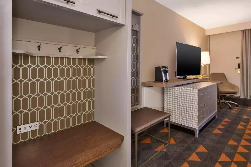 اتاق استاندارد با تخت بزرگ, Holiday Inn St Johns, An Ihg