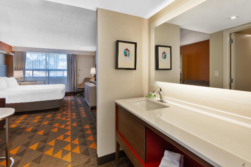 キングサイズベッドのスタンダードルーム, Holiday Inn St Johns, An Ihg