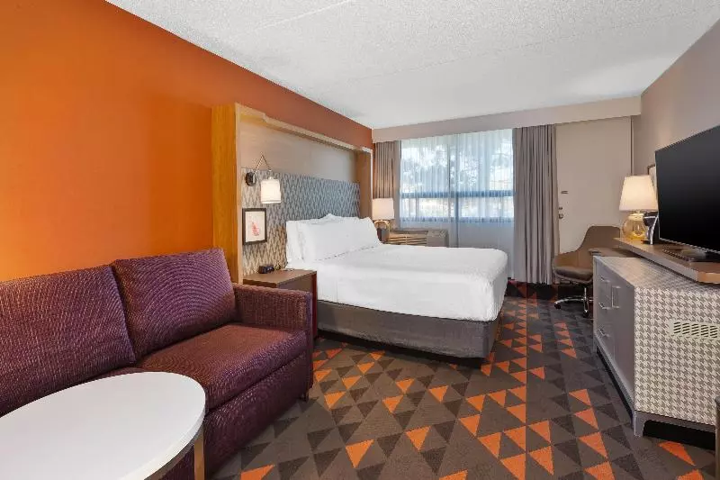 اتاق استاندارد با تخت بزرگ, Holiday Inn St Johns, An Ihg