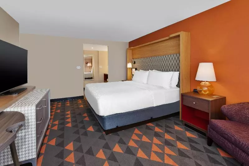 سوئیت با تخت بزرگ, Holiday Inn St Johns, An Ihg