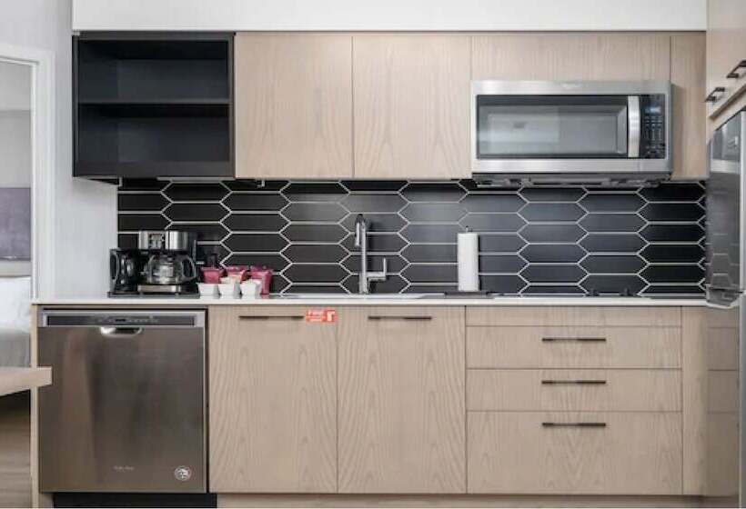 סוויטת דלוקס 2 חדרים, Lake Louise Inn