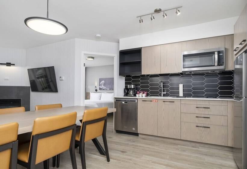 סוויטת דלוקס 2 חדרים, Lake Louise Inn