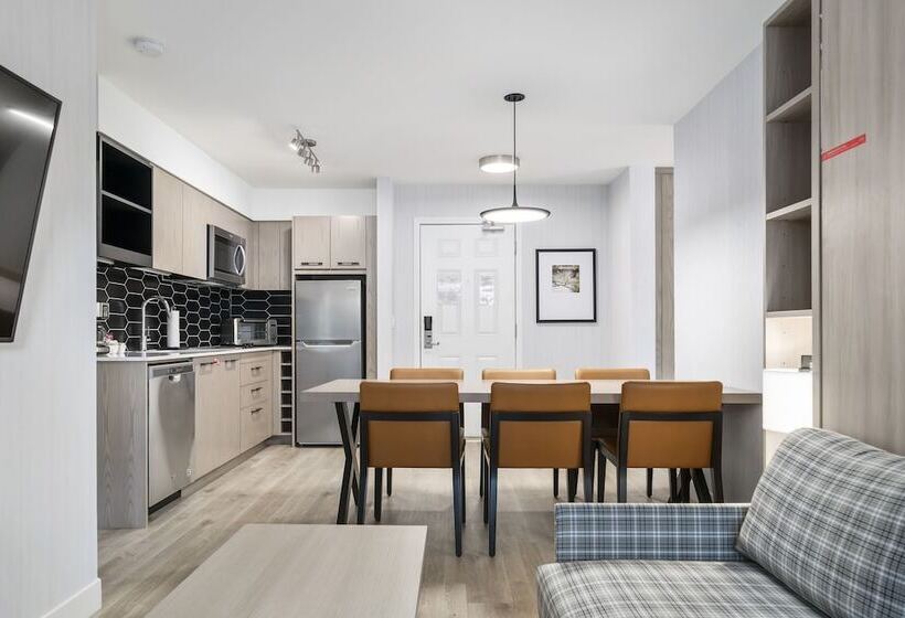 סוויטת דלוקס 2 חדרים, Lake Louise Inn